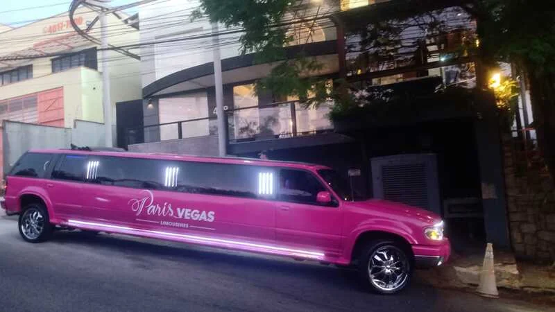 Aluguel de limousine para aniversário em São Paulo Aluguel de limousine para aniversário em São Paulo