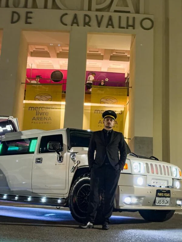 Aluguel de limousine com motorista Aluguel de limousine com motorista