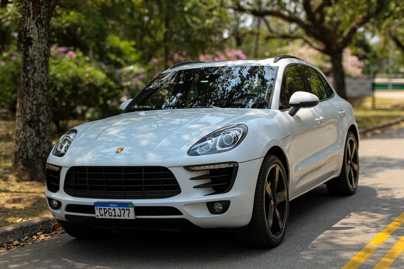 Carros de luxo para empresas Carros de luxo para empresas