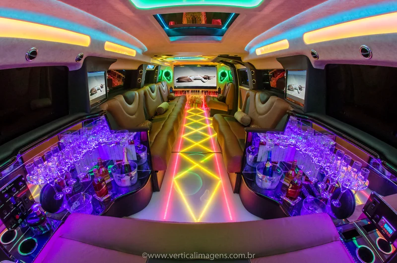 Locação de limousine com champagne Locação de limousine com champagne