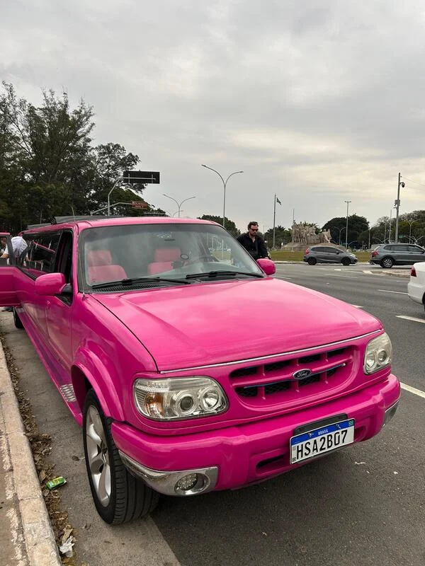 Locação de limousine para eventos na Grande São Paulo Locação de limousine para eventos na Grande São Paulo
