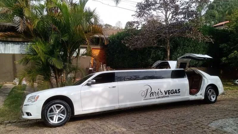 Locação de limousine para lua de mel em São Paulo Locação de limousine para lua de mel em São Paulo